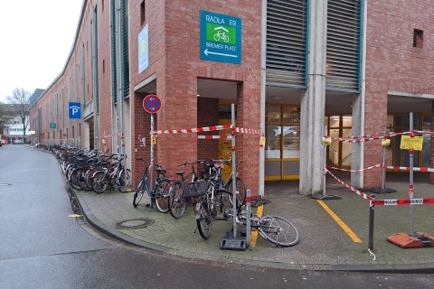 Störende Fahrräder an der Bahnhofs-Ostseite kommen ins Parkhaus