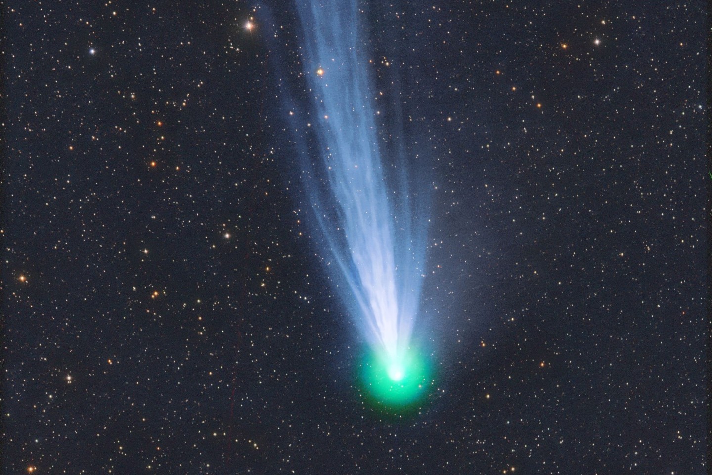 Gut alle 70 Jahre zieht Komet 12 P/Pons-Brooks seine Bahn und kann für Tage von der Erde aus gesehen werden - meist mit den nötigen Hilfsmitteln.