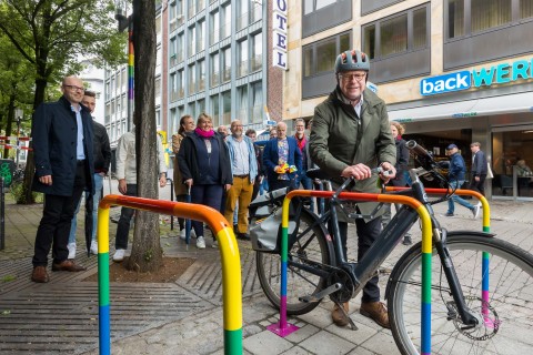 Regenbogenfarben im Stadtbild - Windthorststraße wird zur Modellachse