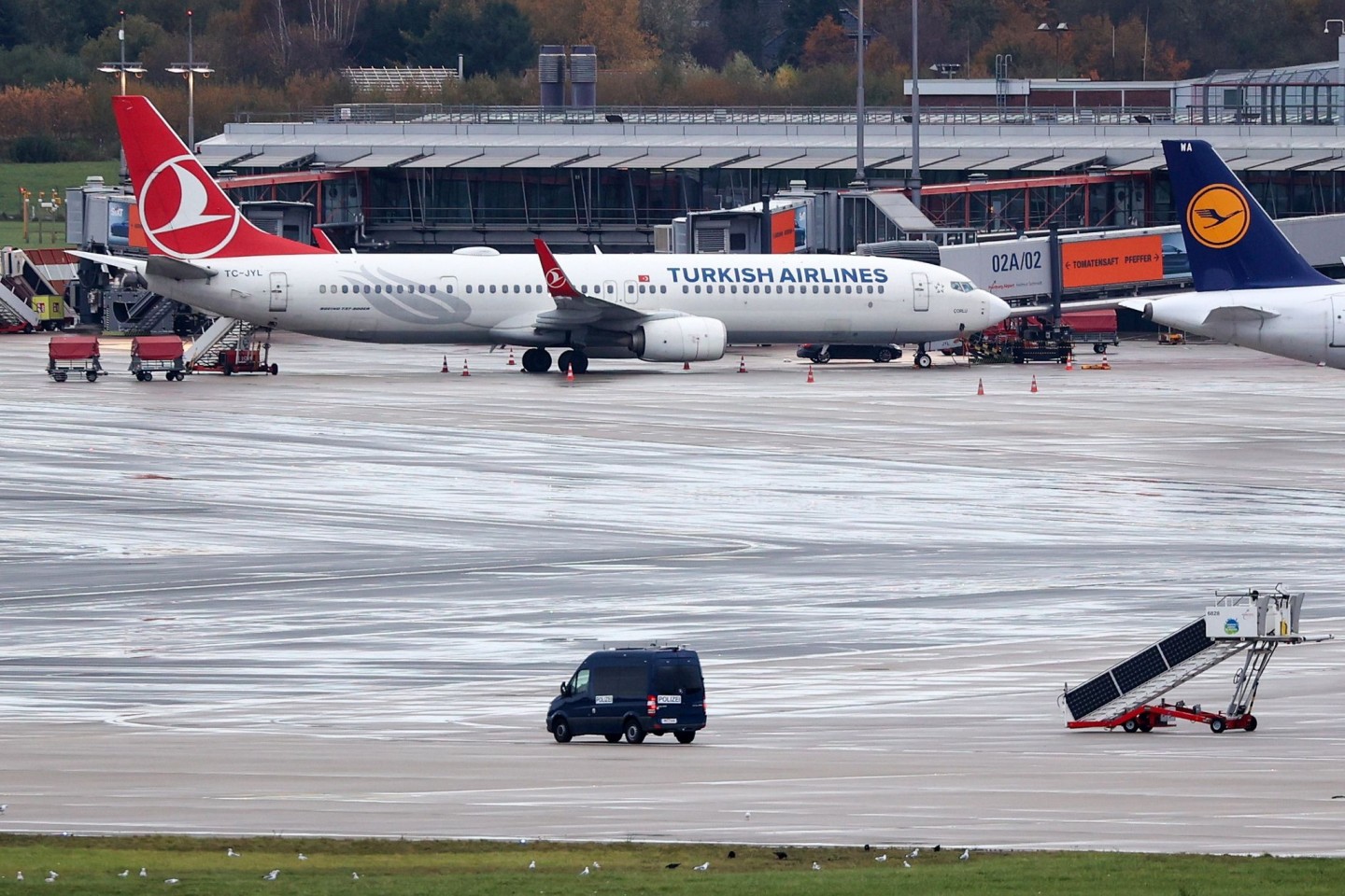 Gut vier Monate sind seit der Geiselnahme auf dem Hamburger Flughafen vergangen. Jetzt wurde eine Anklage erhoben.