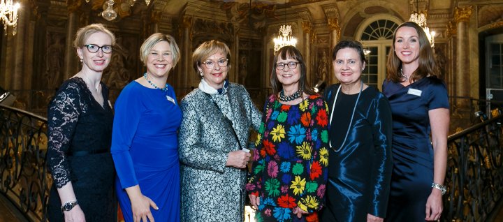 Frauen u(U)nternehmen e.V. verleiht den 5. Unternehmerinnenpreis Nord Westfalen im Erbdrostenhof